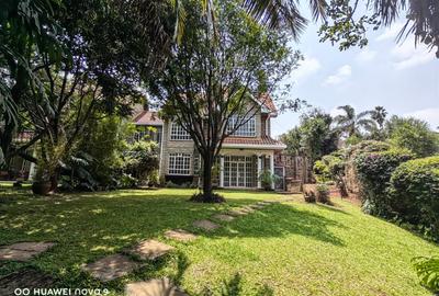 4 Bed Townhouse with En Suite in Lavington - 2