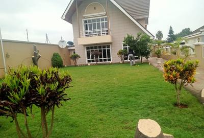 3 Bed House with Swimming Pool at Frame Tree