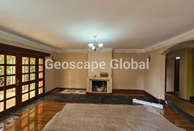 4 Bed Apartment with En Suite in Kitisuru