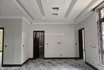 5 Bed Townhouse with En Suite in Kilimani - 3