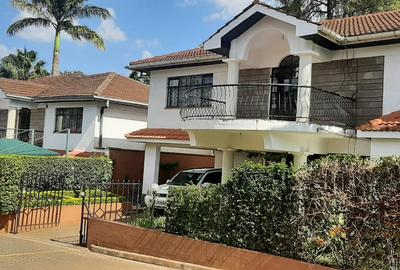 4 Bed Townhouse with En Suite in Westlands Area