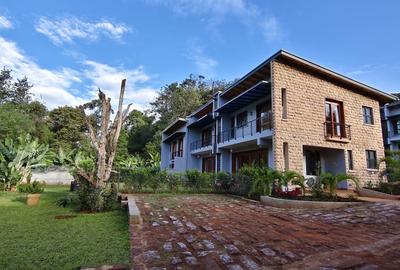 2 Bed Villa with En Suite in Kyuna