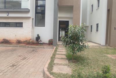 4 Bed Townhouse with En Suite in Lavington