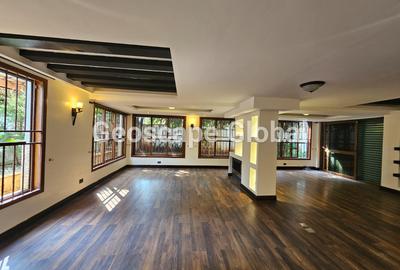 5 Bed House with En Suite in Loresho