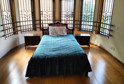 5 Bed Townhouse with En Suite in Kyuna