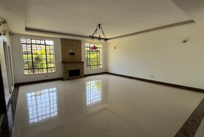 5 Bed Townhouse with En Suite in Kitisuru