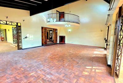 4 Bed House with En Suite in Karen - 3