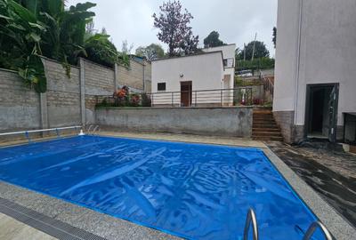 5 Bed House with En Suite in Loresho