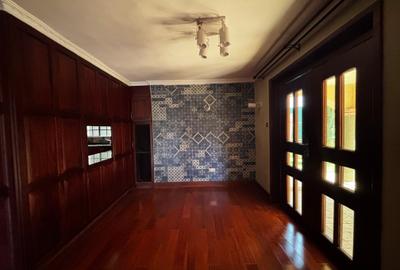 4 Bed Villa with En Suite at Mombasa Road - 4