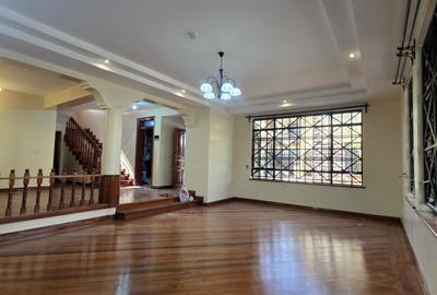 5 Bed Townhouse with En Suite in Kileleshwa - 4