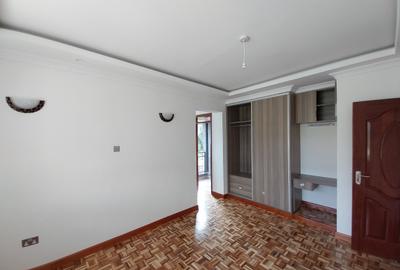 5 Bed House with Staff Quarters in Garden Estate