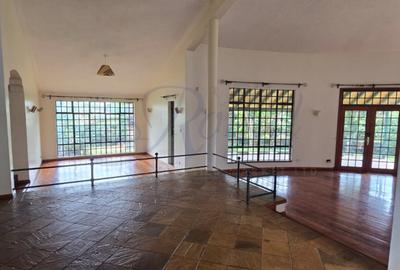 4 Bed House with En Suite in Runda - 2