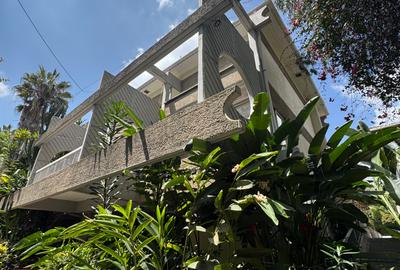 3 Bed Townhouse with En Suite in Lavington