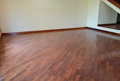 4 Bed Townhouse with En Suite at Lavington - 2