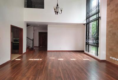 4 Bed Townhouse with Swimming Pool at Few Minutes Drive To Gigiri And Few Minutes Drive Roslyn Academy