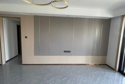 3 Bed Apartment with En Suite in Riverside - 2