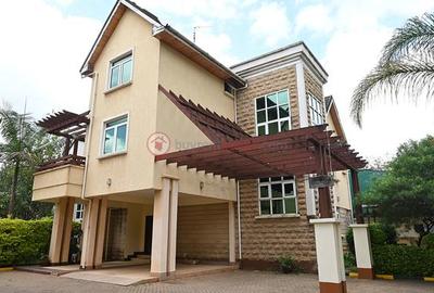 5 Bed House with En Suite in Lavington