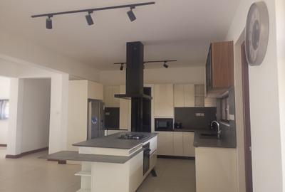 4 Bed Apartment with En Suite at Off Mt Kenya Road