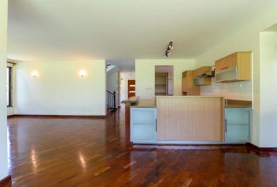 4 Bed House at Ridgeways Lane - 3