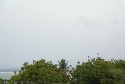 3 Bed Apartment with En Suite at As847