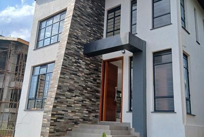 4 Bed Townhouse with En Suite at Muhuri Road - 2