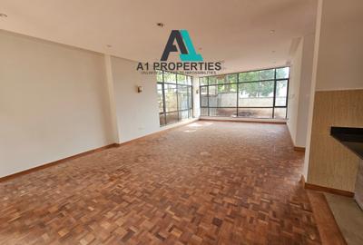 5 Bed Townhouse with En Suite in Lavington - 4