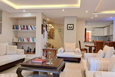 3 Bed Villa with En Suite at Riverside