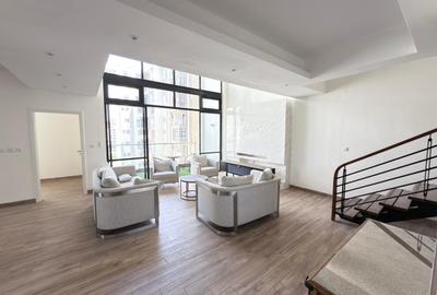 4 Bed Apartment with En Suite at Riverside Drive - 2