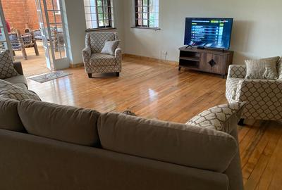 7 Bed House with En Suite in Runda - 3