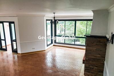 4 Bed House with En Suite in Spring Valley - 3