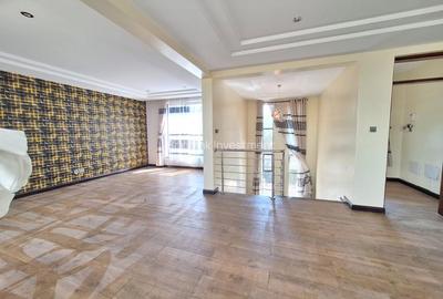 5 Bed Townhouse with En Suite in Lavington