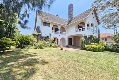 5 Bed House with En Suite in Nyari