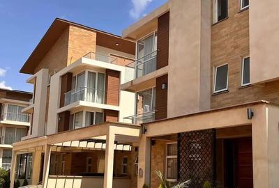 4 Bed Townhouse with En Suite in Lavington