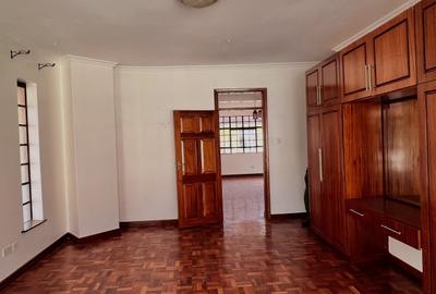 5 Bed Townhouse with En Suite in Kileleshwa - 4
