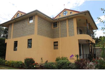 5 Bed Townhouse with En Suite at Rhino Park Road - 3