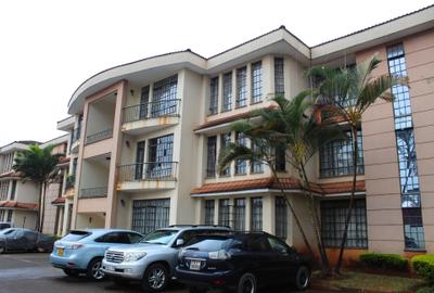 3 Bed Apartment with En Suite in General Mathenge