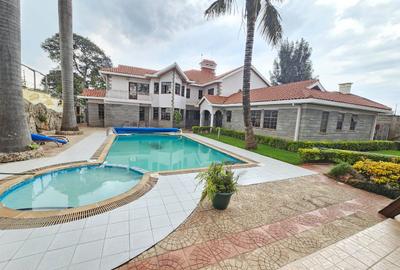 5 Bed House with En Suite in Runda