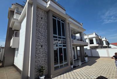 4 Bed Townhouse with En Suite in Ongata Rongai
