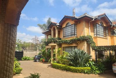 4 Bed Townhouse with En Suite in Westlands Area