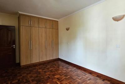 5 Bed Townhouse with En Suite at Kaputei Gardens - 3