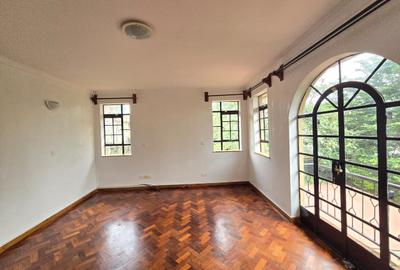 4 Bed Townhouse with En Suite in Kitisuru - 3