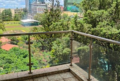 4 Bed Apartment with En Suite at Parklands