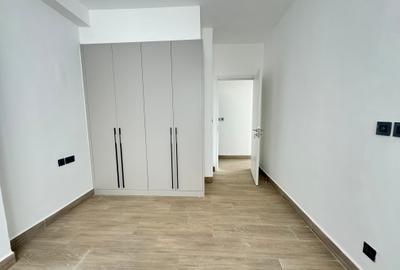 3 Bed Apartment in Riverside - 4