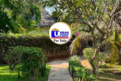 4 Bed House with En Suite in Watamu - 3