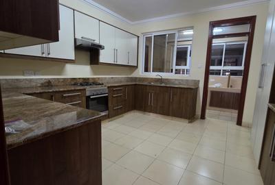 3 Bed Apartment with En Suite in Riverside - 2