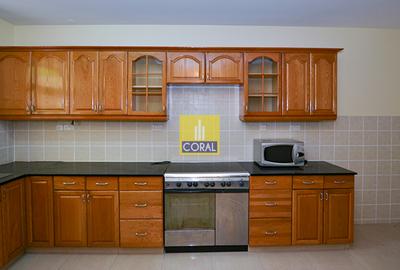 3 Bed Apartment in Riverside - 4