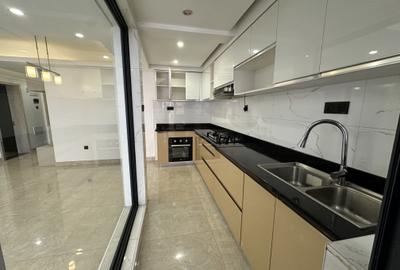 3 Bed Apartment with En Suite in Lavington - 3