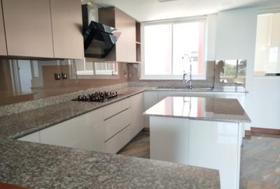 4 Bed Apartment with En Suite in General Mathenge - 3