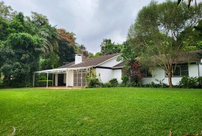 4 Bed House with En Suite at Crescent Road - 4