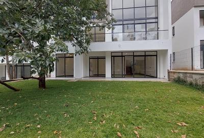 5 Bed House with En Suite at Peponi